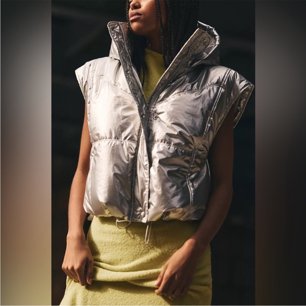 Daily Practice by Anthropologie Metallic Puffer Vest‎